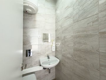 id86fcc501-0000-0500-0000-000018e6a71d