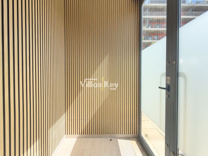 Image No.2-Commercial à vendre à Lagos