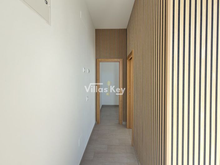 Image No.3-Commercial à vendre à Lagos