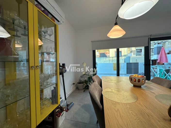 Image No.17-4 Bed House for sale