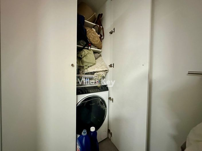 Image No.18-4 Bed House for sale