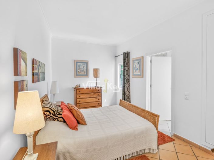 Image No.13-4 Bed House for sale