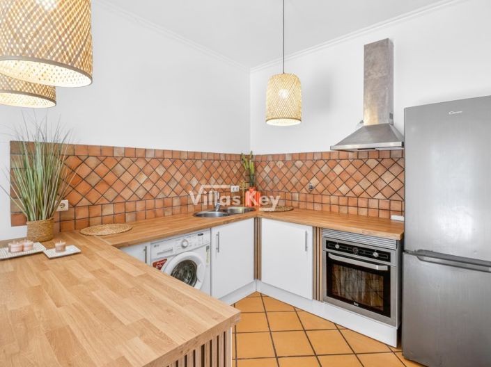 Image No.16-4 Bed House for sale
