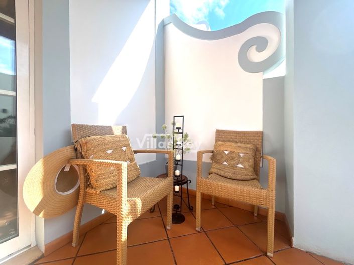 Image No.17-4 Bed House for sale