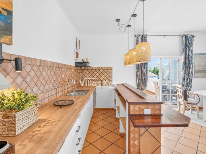 Image No.20-4 Bed House for sale