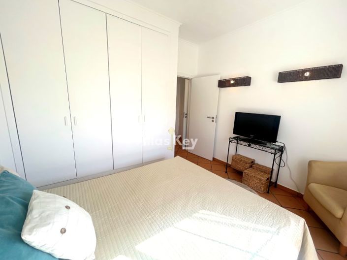 Image No.24-4 Bed House for sale