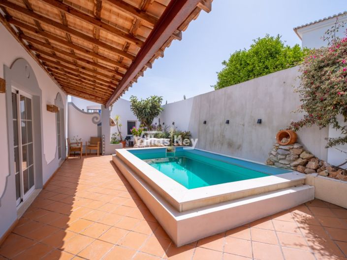 Image No.27-4 Bed House for sale
