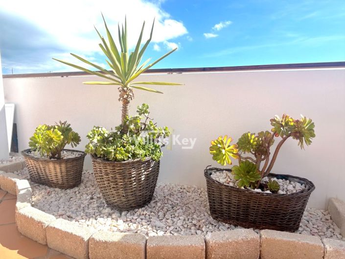 Image No.36-4 Bed House for sale