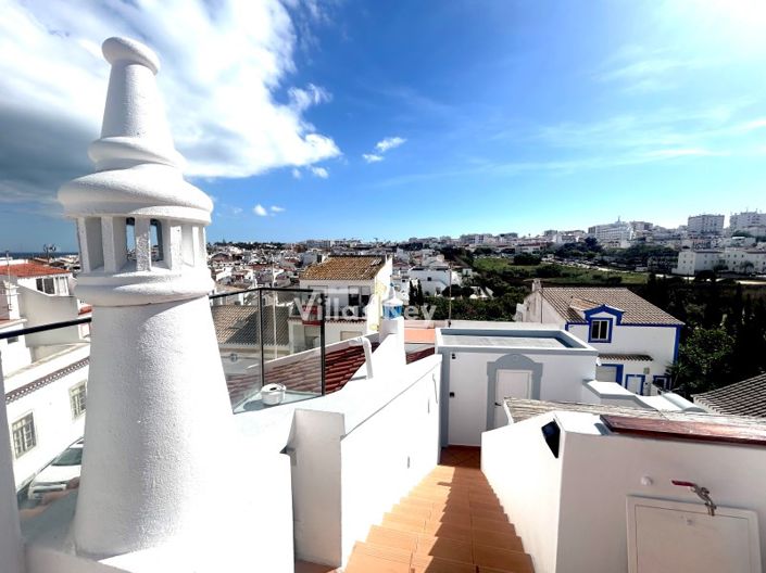 Image No.38-4 Bed House for sale