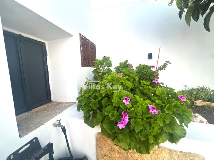 Image No.5-4 Bed House for sale