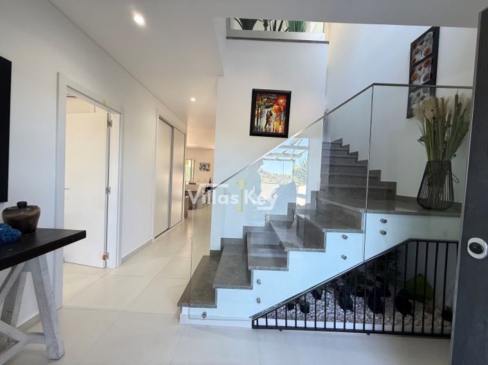 Image No.13-4 Bed House for sale