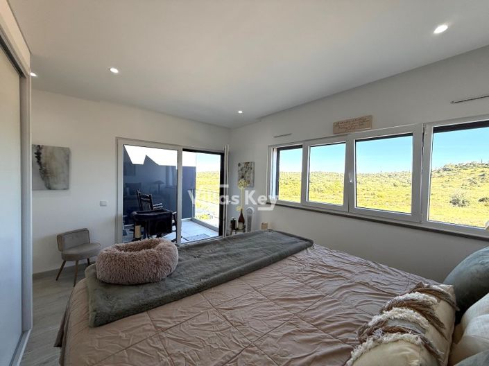 Image No.15-4 Bed House for sale