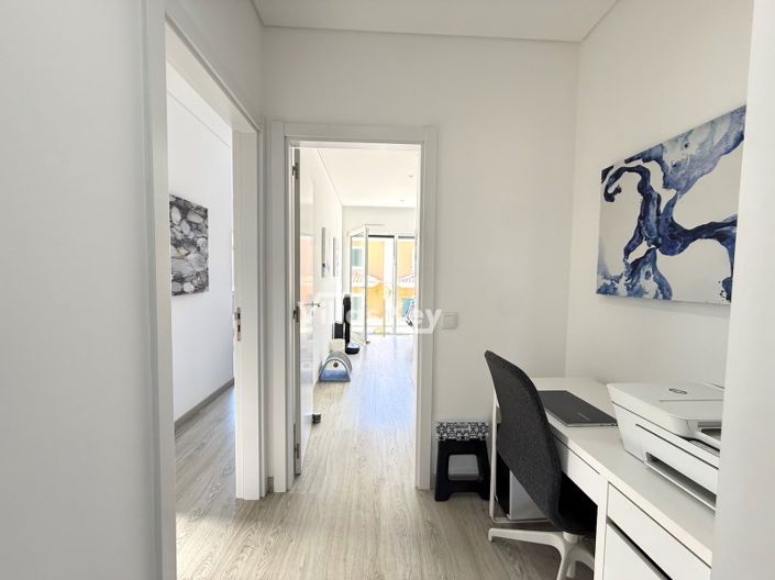 Image No.19-4 Bed House for sale