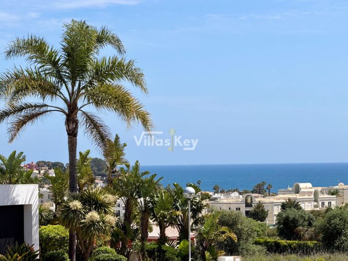 Image No.14-4 Bed House for sale