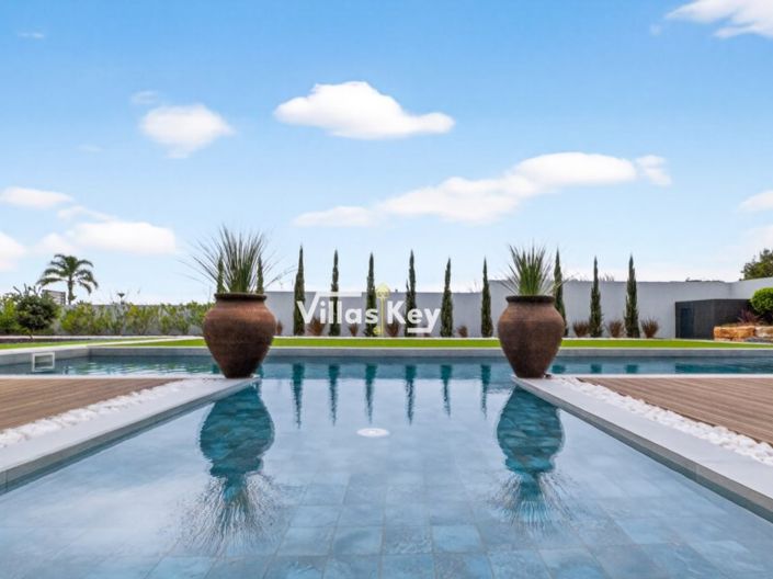 Image No.16-4 Bed House for sale