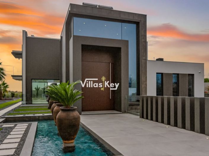 Image No.3-4 Bed House for sale