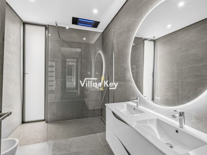 Image No.35-4 Bed House for sale