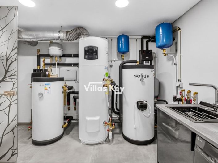 Image No.38-4 Bed House for sale