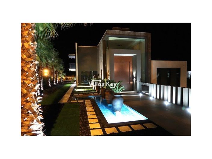 Image No.43-4 Bed House for sale