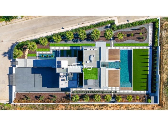 Image No.45-4 Bed House for sale