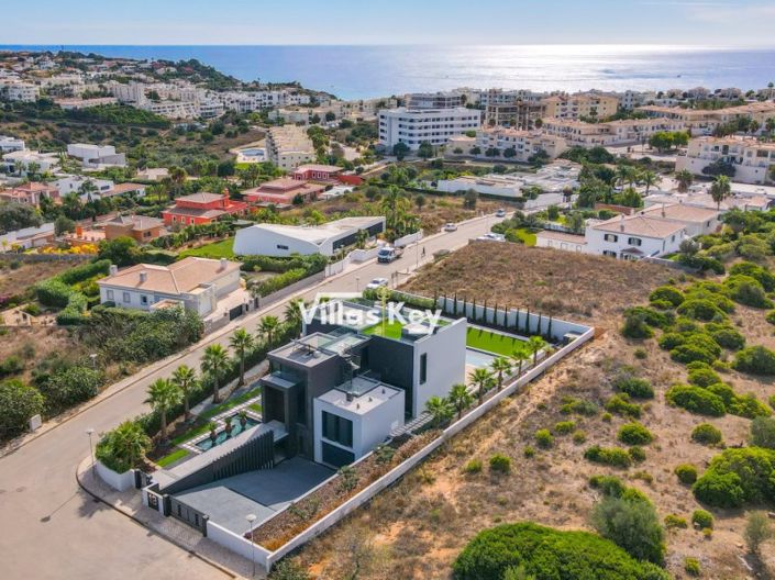 Image No.5-4 Bed House for sale