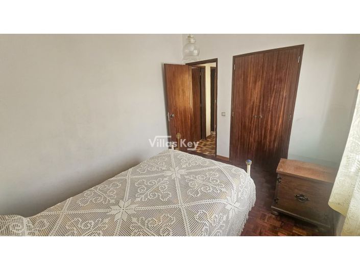 Image No.11-2 Bed House for sale
