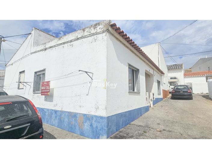 Image No.13-2 Bed House for sale