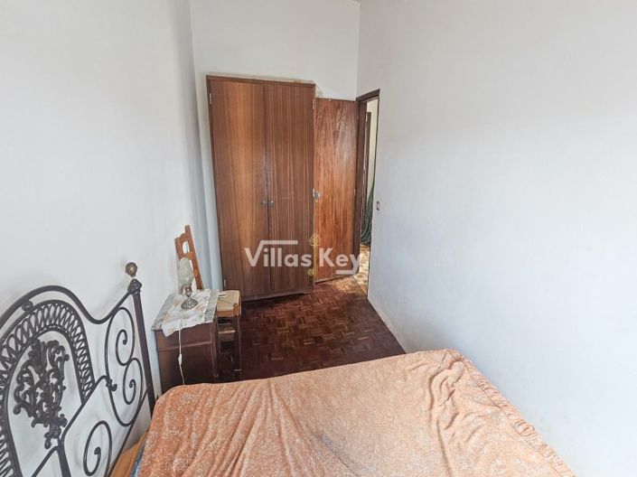 Image No.7-2 Bed House for sale