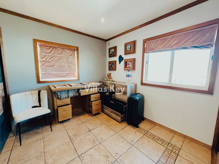 Image No.16-3 Bed House for sale