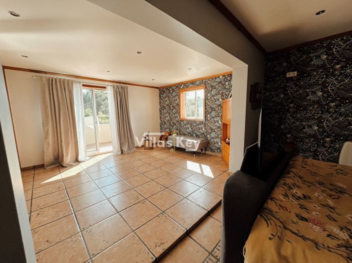 Image No.21-3 Bed House for sale