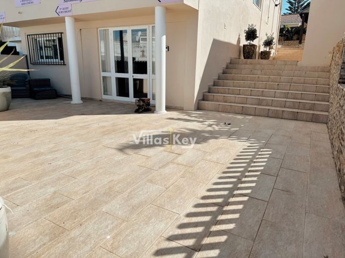 Image No.28-3 Bed House for sale