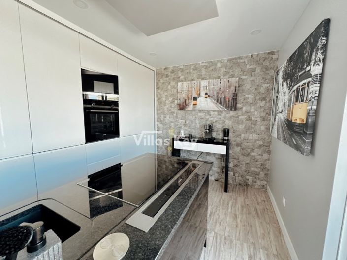 Image No.6-3 Bed House for sale