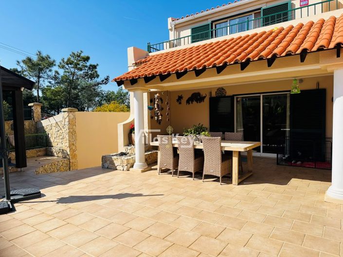 Image No.6-3 Bed House for sale