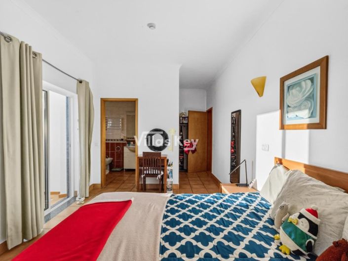 Image No.11-2 Bed Apartment for sale