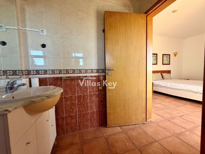 Image No.17-2 Bed Apartment for sale