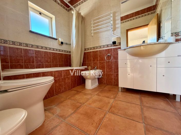 Image No.18-2 Bed Apartment for sale