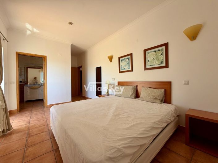 Image No.20-2 Bed Apartment for sale