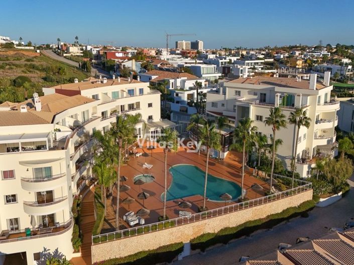 Image No.20-2 Bed Apartment for sale