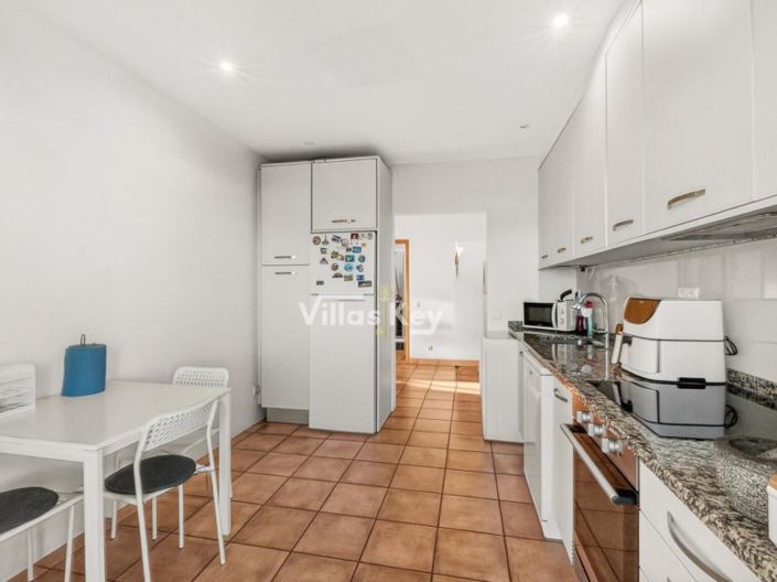 Image No.8-2 Bed Apartment for sale