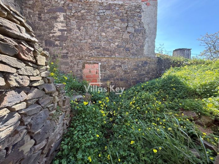 Image No.11-1 Bed Farmhouse for sale