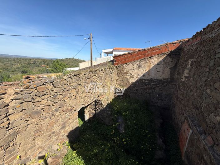 Image No.12-1 Bed Farmhouse for sale