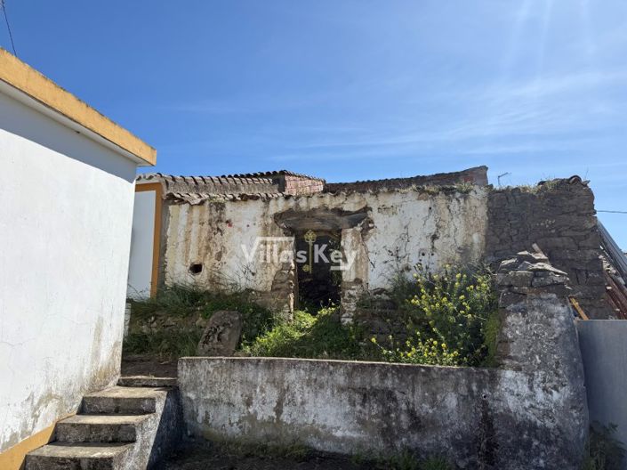 Image No.3-1 Bed Farmhouse for sale