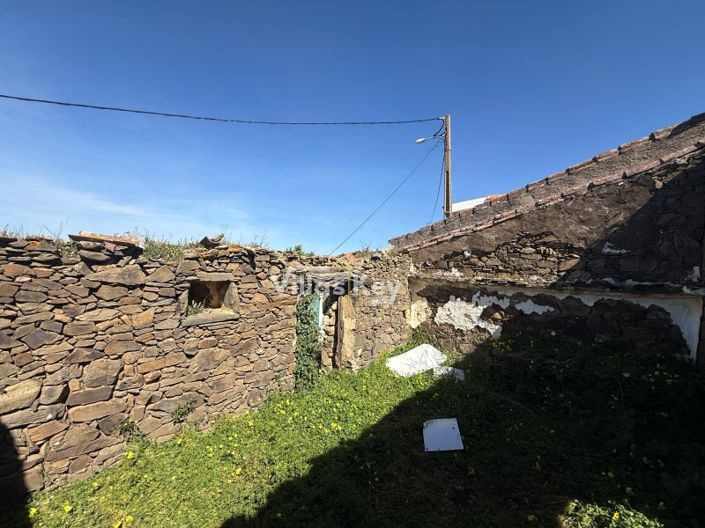 Image No.9-1 Bed Farmhouse for sale