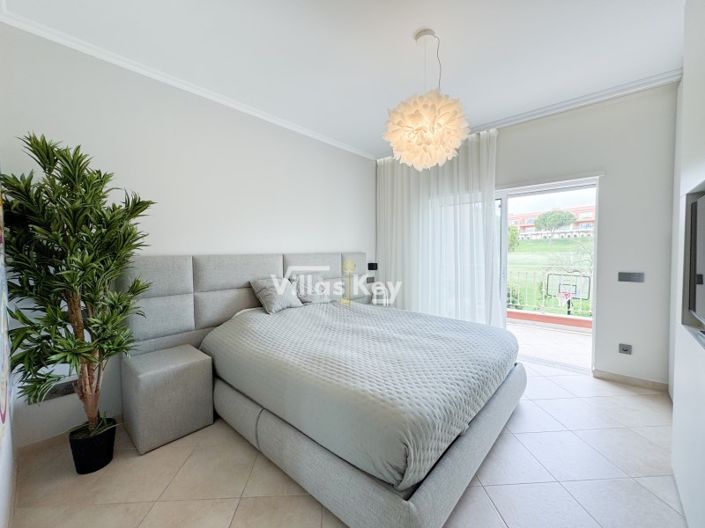 Image No.19-3 Bed House for sale