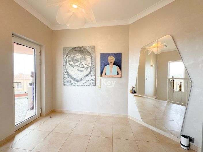 Image No.26-3 Bed House for sale