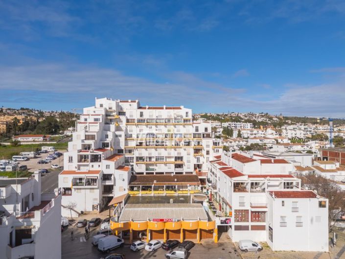 Image No.20-2 Bed Apartment for sale