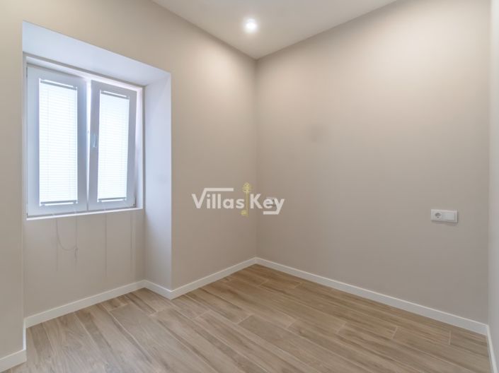 Image No.27-3 Bed House for sale