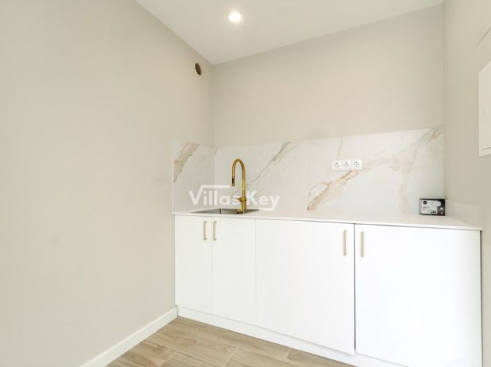 Image No.30-3 Bed House for sale