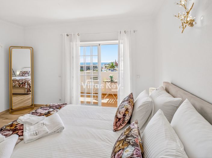 Image No.23-6 Bed House for sale