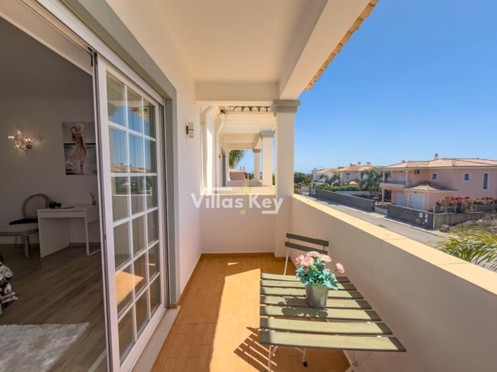 Image No.26-6 Bed House for sale